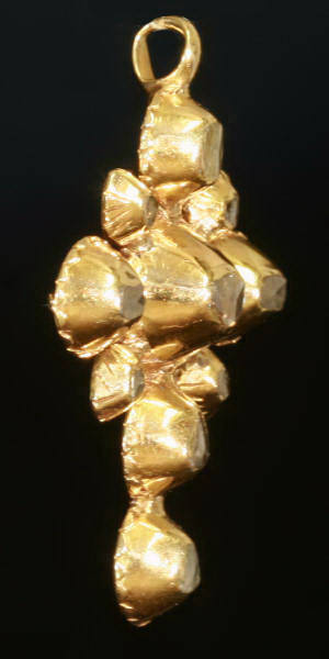Yellow gold 18th Century Georgian cross with rose cut diamonds (image 8 of 9)
